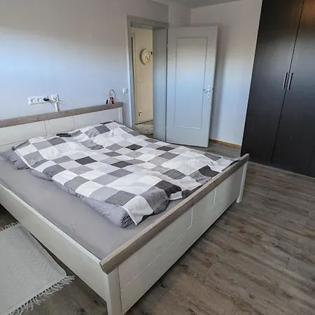 Garten 2-zimmer Whg In Bestlage In Rottach-egern, 400m Vom